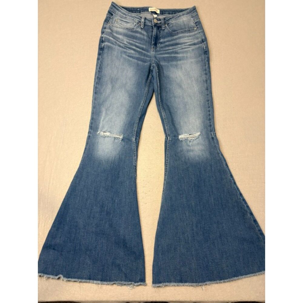 Shyanne Country Wear Extreme Bell Bottoms Womens Jeans 31x34 Raw Hem Distressed